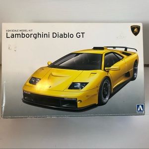 Aoshima Lamborghini Diablo GT model kit